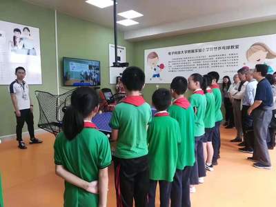 智慧體育融合創(chuàng)新——國務(wù)院參事調(diào)研智慧乒乓球教室教學(xué)設(shè)備研發(fā)成果