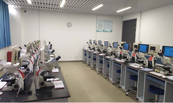 徠卡顯微系統(tǒng)助力教學(xué)設(shè)備更新